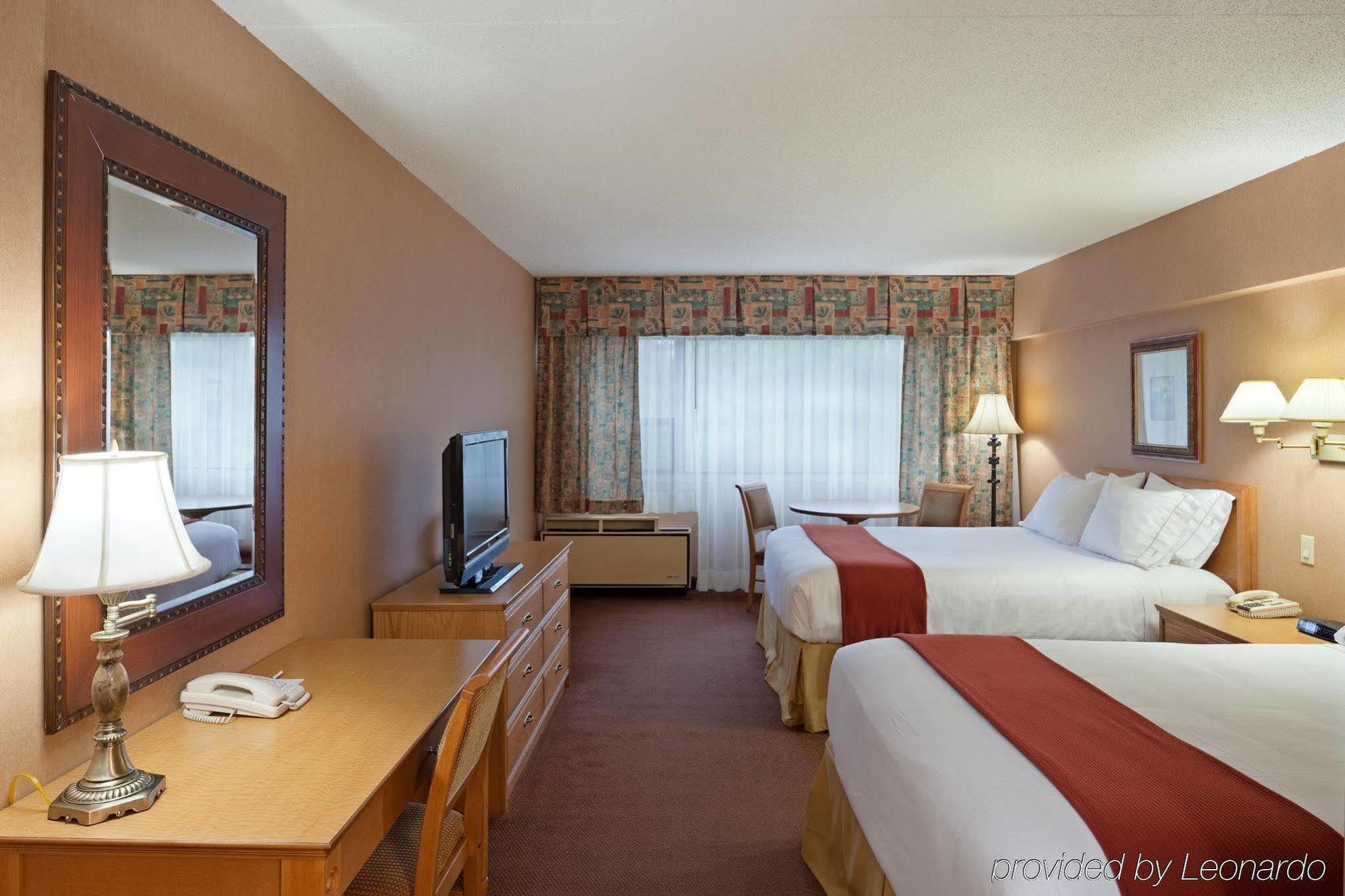 Holiday Inn Express Hotel & Suites Saint John Harbour Side, An Ihg Hotel Exterior photo